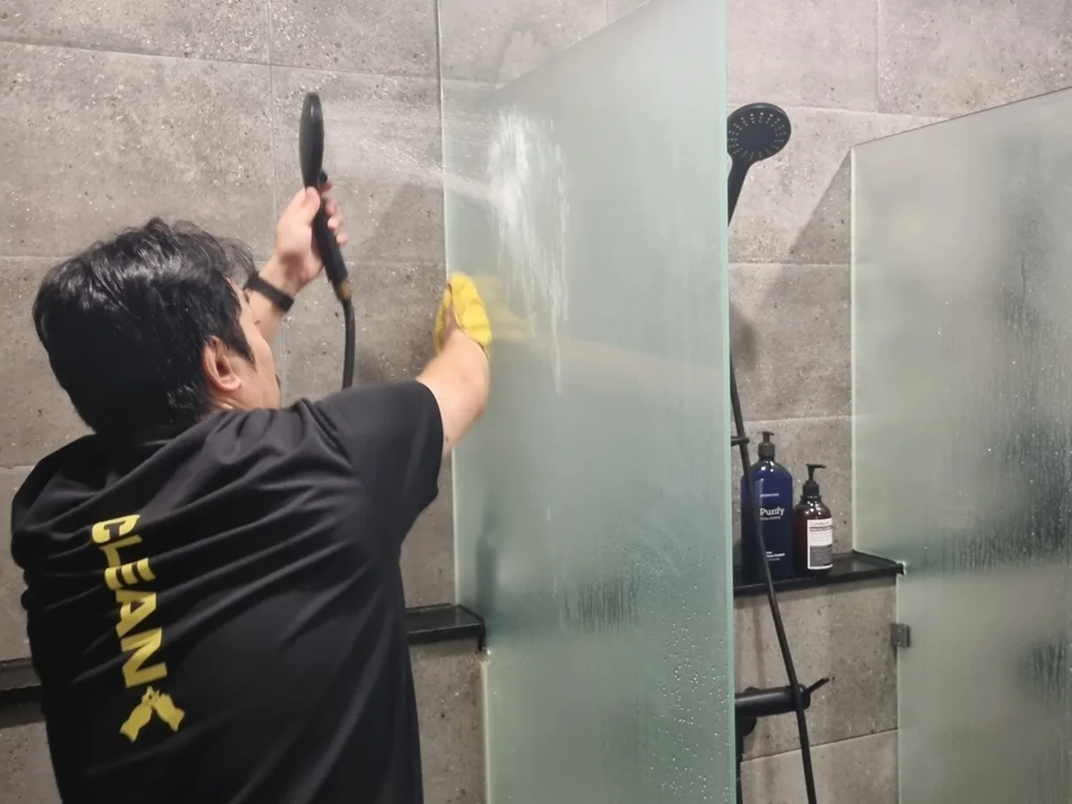 제천시 수산면 건물 세면대·파우더룸 바닥 위생청소 사례 - 행진크린