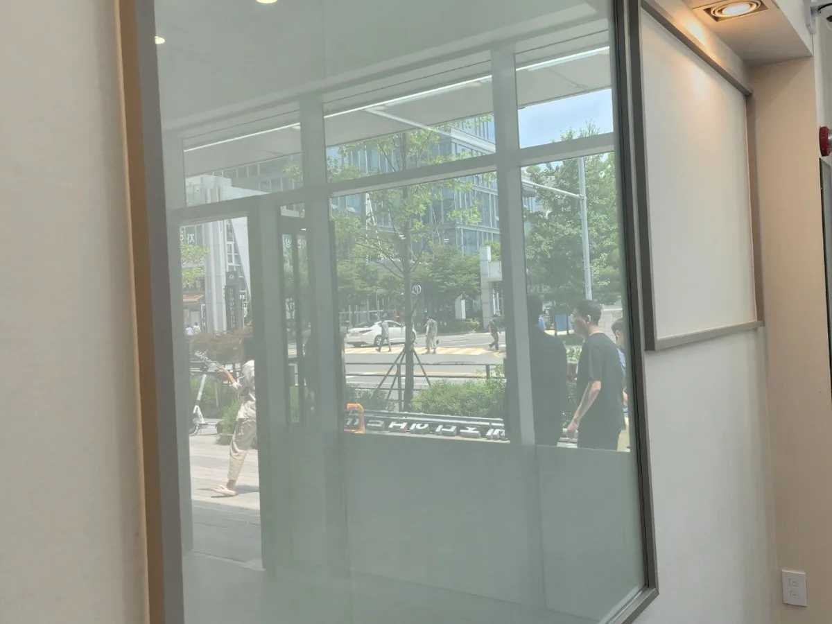 괴산군 괴산읍 매장 내부 유리·창 청소 사례 - 행진크린