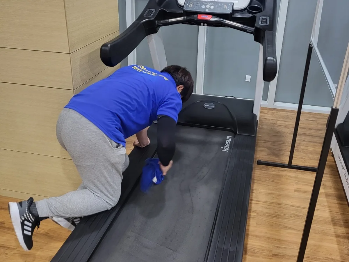 청주시 서원구 사직동 피트니스 라커 검사실 위생청소 사례 - 행진크린