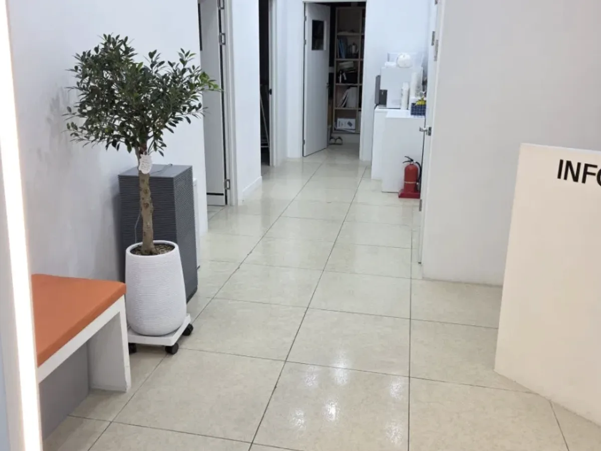 보은군 속리산면 병원 로비·대기실 바닥 위생청소 사례 - 행진크린